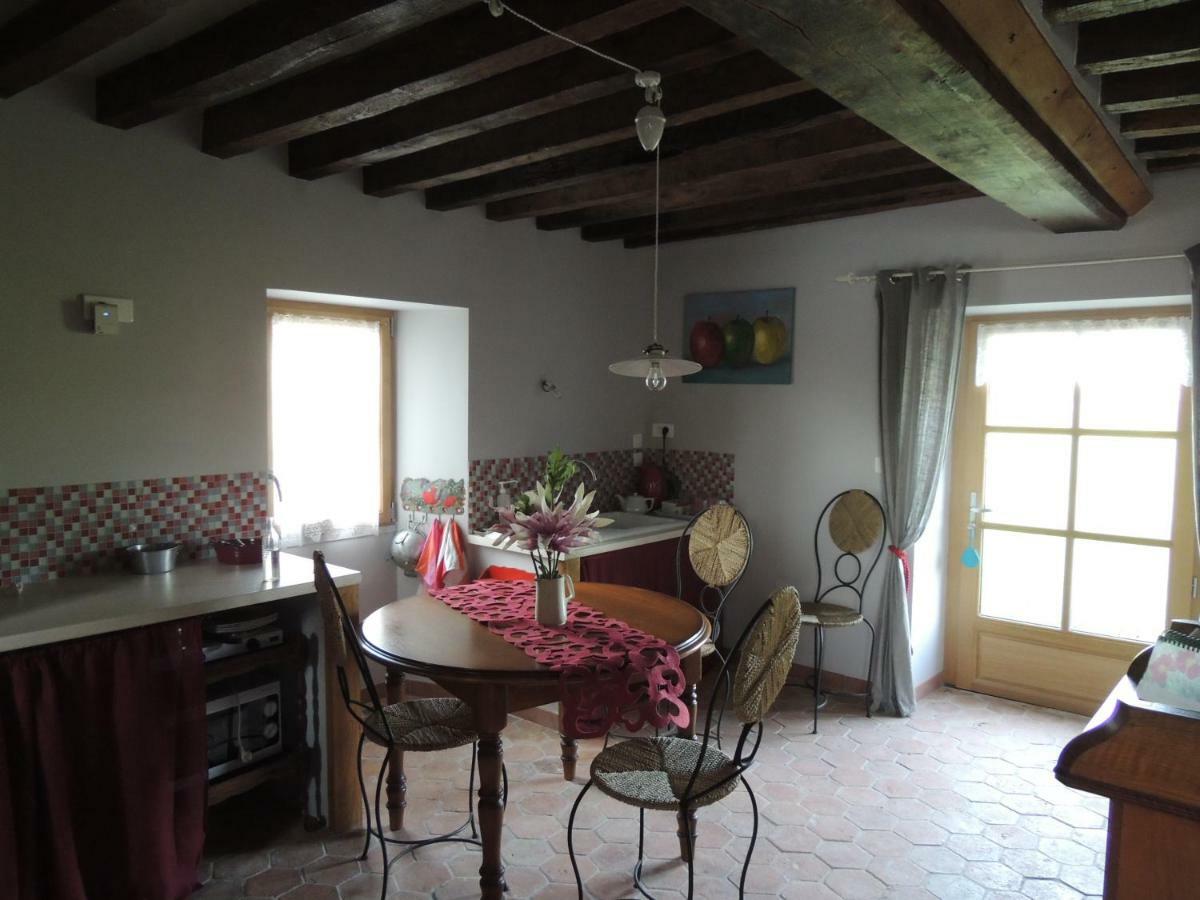Manoir De Coulandon Guest house